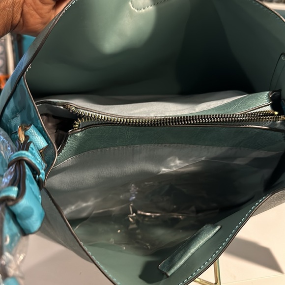 shoulder Handbag turquoise with a little print on the side and the strap - Picture 4 of 14